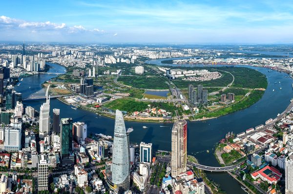 Việt Nam lần đầu vào nhóm xếp hạng đầu tư, được nâng tín nhiệm lên BBB-