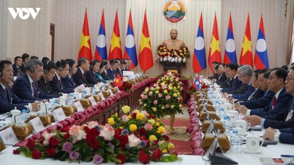 Việt Nam – Lào phát huy vai trò nòng cốt của quan hệ chính trị tin cậy