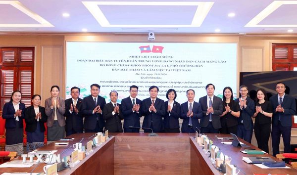 Việt Nam-Lào thúc đẩy hợp tác tuyên giáo, tăng cường trao đổi cán bộ