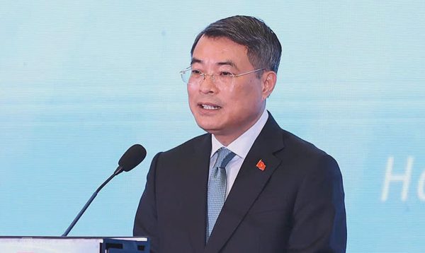 Việt Nam muốn thu hút vốn đầu tư Ba Lan vào điện tái tạo, đường sắt