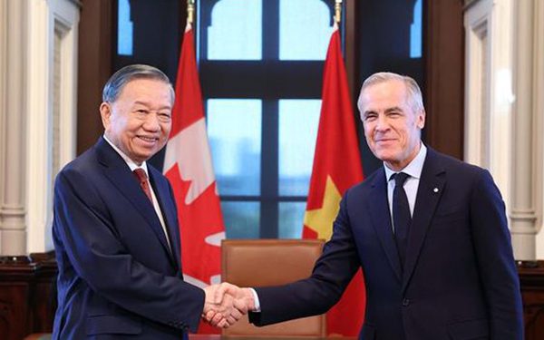 Việt Nam nâng cấp quan hệ với Canada lên Đối tác chiến lược