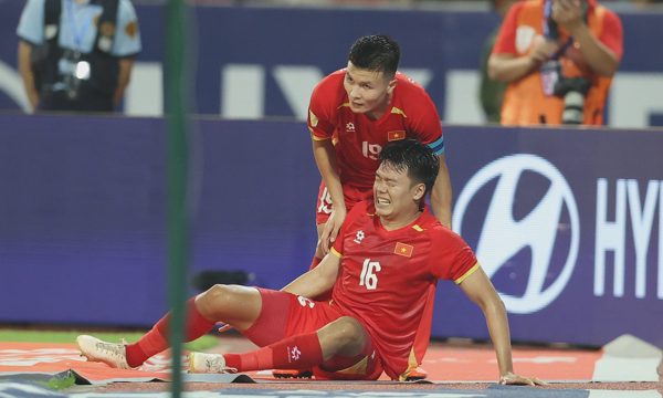 Việt Nam nguy cơ mất trung vệ trụ cột ở FIFA ASEAN Cup