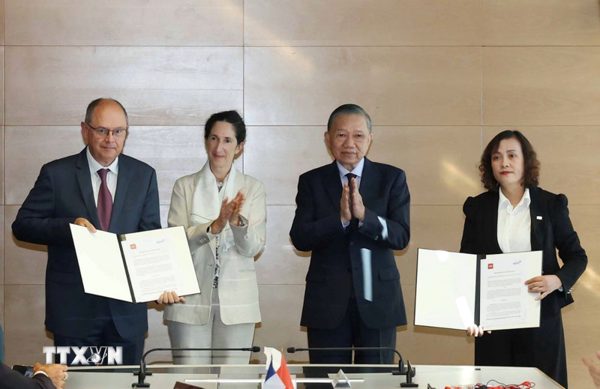 Việt Nam-Pháp thúc đẩy hợp tác khoa học, công nghệ và đào tạo nhân lực