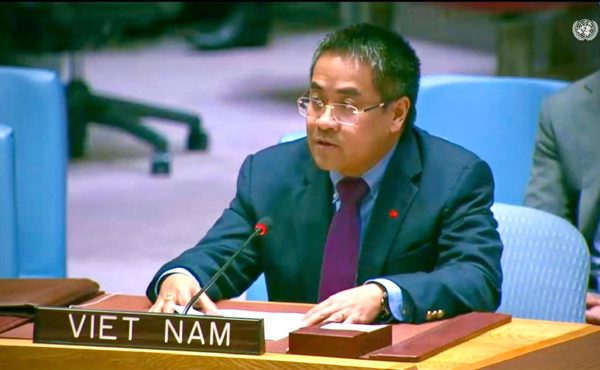Việt Nam sẵn sàng cùng các đối tác đóng góp vào duy trì hòa bình, an ninh trên biển trên cơ sở luật pháp quốc tế