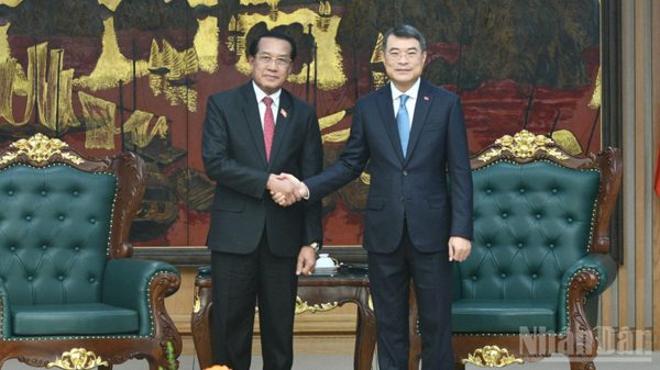 Việt Nam và Lào hợp tác nâng cao hiệu quả quản trị quốc gia, xây dựng bộ máy nhà nước trong sạch, vững mạnh