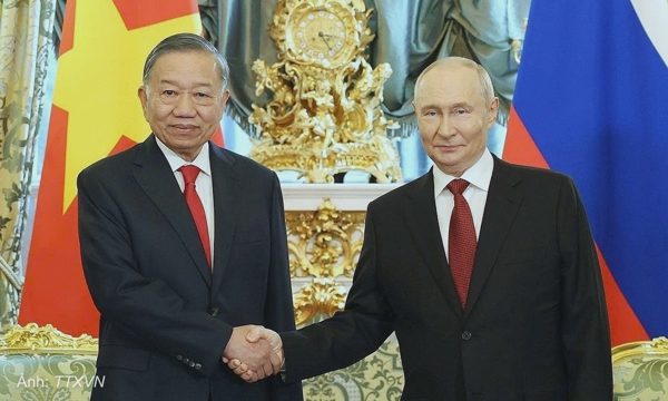 Việt - Nga ra tuyên bố chung về củng cố hơn nữa quan hệ Đối tác chiến lược toàn diện