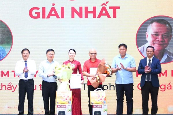 Viết về con gái đi lấy chồng, nhà văn Phạm Ngọc Tiến giành giải Nhất