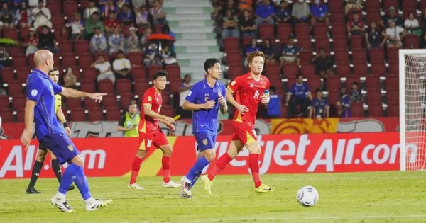 Vietjet và Vikki 'tiếp lửa' - Việt Nam rực đỏ Bangkok