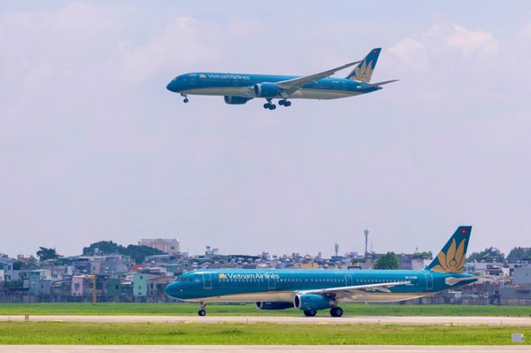 Vietnam Airlines báo lãi gần 4.200 tỷ đồng dù giá nhiên liệu "neo cao"