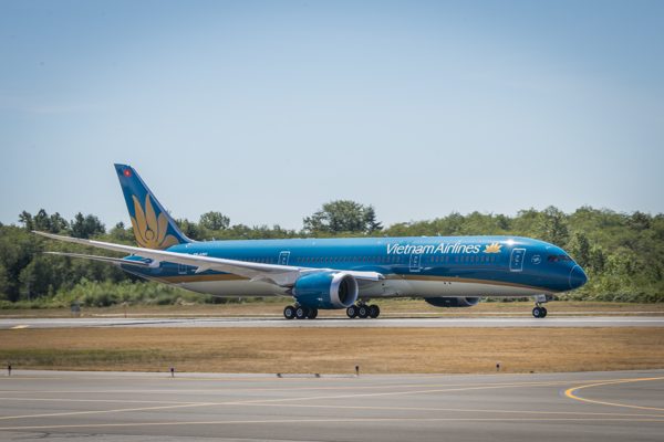 Vietnam Airlines đổi lịch loạt chuyến bay hôm nay vì tro bụi núi lửa Indonesia