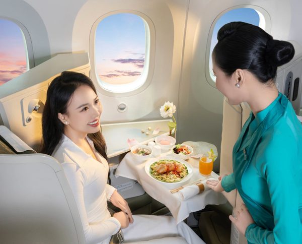 Vietnam Airlines là hãng bay có ẩm thực tốt nhất thế giới