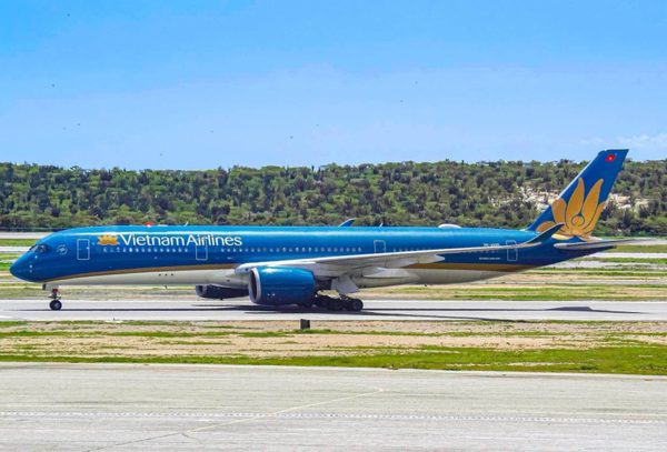Vietnam Airlines tăng chuyến bay đến, đi từ Jakarta do tro bụi núi lửa