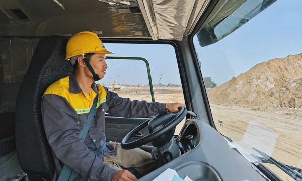 VinAlpha tuyển 15.000 nhân sự trên toàn quốc