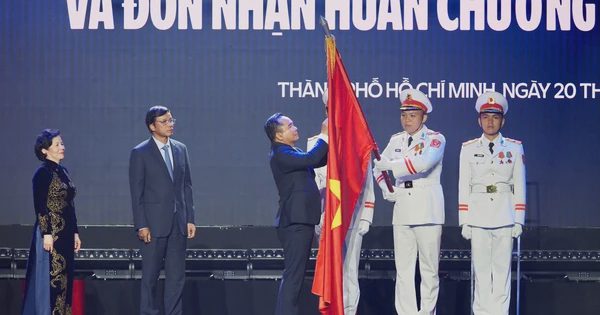 Vinamilk đón nhận Huân chương Độc lập hạng nhất tại dấu mốc tuổi 50