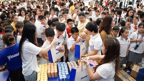 Vinamilk đồng hành cùng “Chắp cánh tuổi thơ”, nuôi dưỡng những ước mơ tuổi thơ