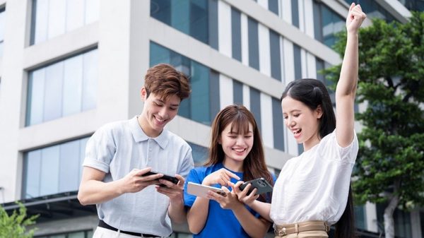 VinaPhone dành tặng giới trẻ học bổng 100 triệu đồng mùa tựu trường