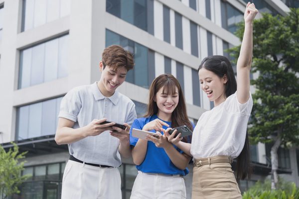 VinaPhone triển khai chương trình ‘Tựu trường Bật Data - Săn quà chất’
