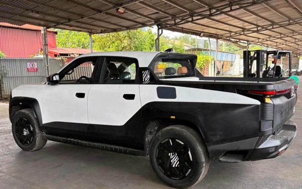 VinFast VF Wild lộ bản cao cấp: Mâm to như Toyota Land Cruiser, dễ có ADAS