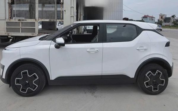 VinFast VF5 mới lộ ảnh không che: Dễ có cốp trước, 30% pin đi được 90km