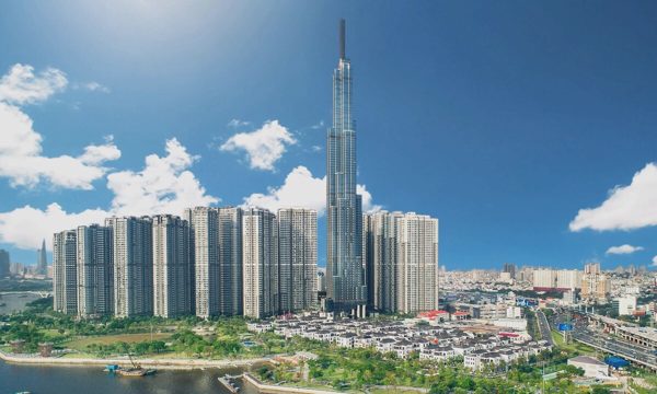 Vingroup lần đầu lãi trước thuế hơn tỷ USD trong một quý