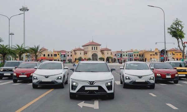 Vingroup ưu đãi đến 9% giá ôtô điện VinFast