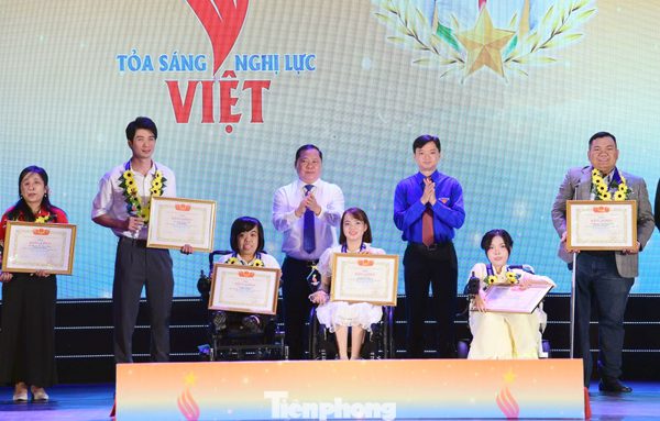 Vinh danh 26 gương thanh niên 'Tỏa sáng Nghị lực Việt' năm 2026