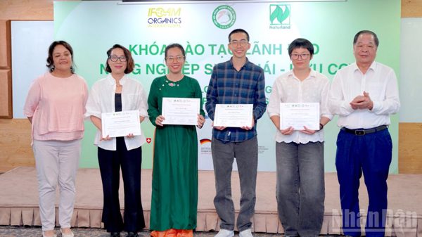 Vinh danh 4 đề án phát triển nông nghiệp sinh thái, hữu cơ