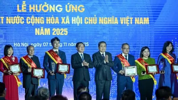 Vinh danh “Gương sáng Pháp luật” từ các điển hình tiêu biểu