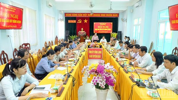 Vĩnh Long: Báo chí cần đẩy mạnh tuyên truyền các chiến dịch trọng điểm