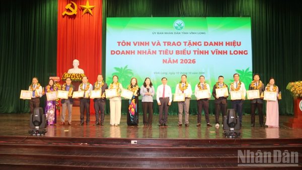Vĩnh Long cam kết cùng doanh nghiệp xây dựng môi trường đầu tư thân thiện, minh bạch