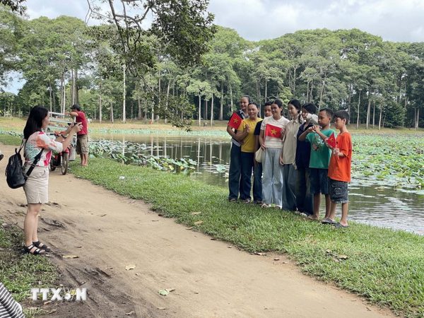 Vĩnh Long tổ chức Tuần lễ Văn hóa, Thể thao và Du lịch gắn với Lễ hội Ok Om Bok