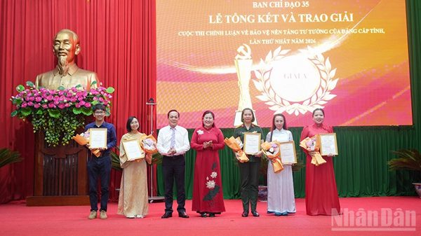 Vĩnh Long trao giải Cuộc thi chính luận bảo vệ nền tảng tư tưởng của Đảng