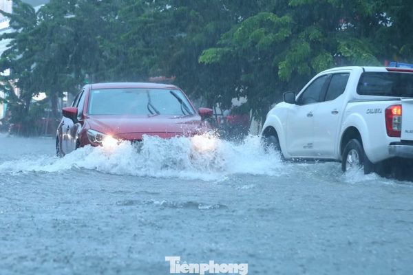 Vinh mưa vượt kỷ lục 41 năm