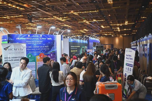 VIS 2026: Từ "theo chuẩn" đến "định chuẩn"