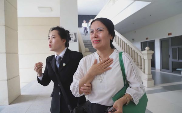 VKS đề nghị hủy án, cựu hiệu trưởng ‘xin hãy dừng lại ở đây’, người tố cáo nói gì?