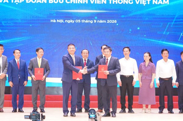 VNPT và Học viện Công nghệ Bưu chính Viễn thông phát triển đại học AI-Native