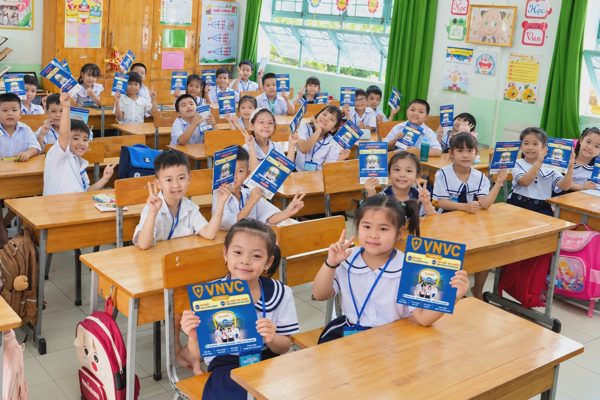 VNVC hỗ trợ gần 50 tỷ đồng, tiêm bổ sung vaccine cho hơn 25.000 học sinh