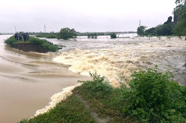 Vỡ bờ kênh ở Thanh Hóa, nước tràn gây ảnh hưởng 700ha đồng ruộng