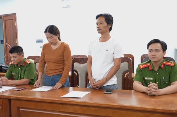 Vợ chồng chủ kênh Facebook “Già làng Tây Nguyên” bị khởi tố