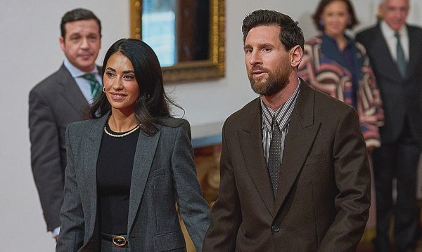 Vợ chồng Messi theo mốt tổng tài