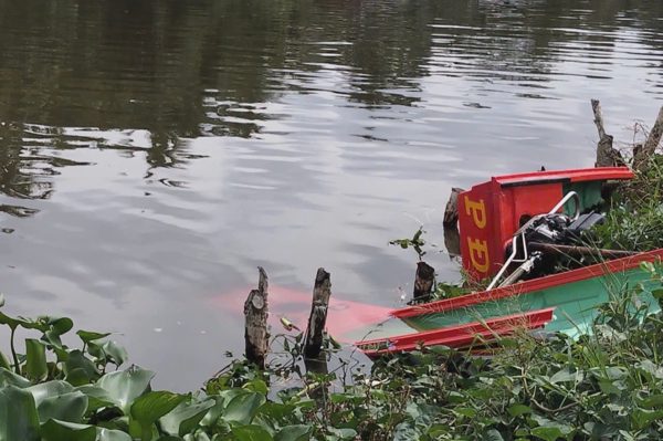 Vỏ lãi bỗng dưng đứt đôi làm một người tử vong, giải đua phải dừng tổ chức