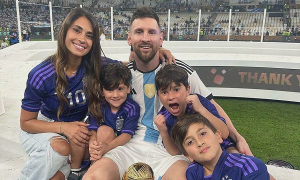 Vợ Messi: 'Tự hào chung đường cùng anh'
