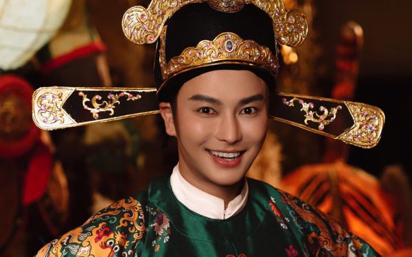 Võ Minh Lâm đến Đình Sơn Trà làm MV mừng Trung thu