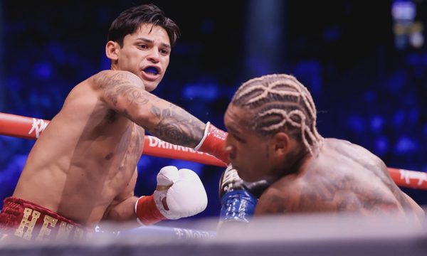 Võ sĩ Mỹ thắng chớp nhoáng, bảo vệ đai WBC bán trung