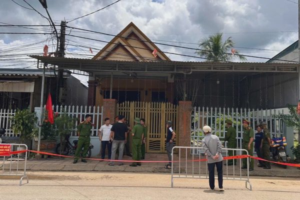 Vợ tử vong ở nhà, chồng bị thương trên đường: Án mạng vì nghi vợ ngoại tình
