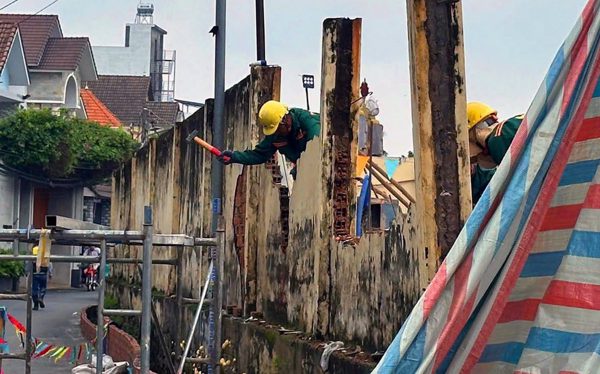 Vỡ tường bao chung cư ở Đồng Nai: Chủ đầu tư cam kết hoàn thành khắc phục trước 27-10