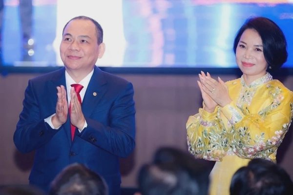 Vợ tỷ phú Phạm Nhật Vượng lần đầu vào nhóm 1.000 người giàu nhất thế giới