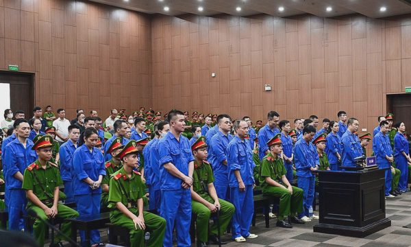 Vợ Viện trưởng Pháp y tâm thần Trung ương trách người đưa hối lộ 'thiếu 4 tờ'