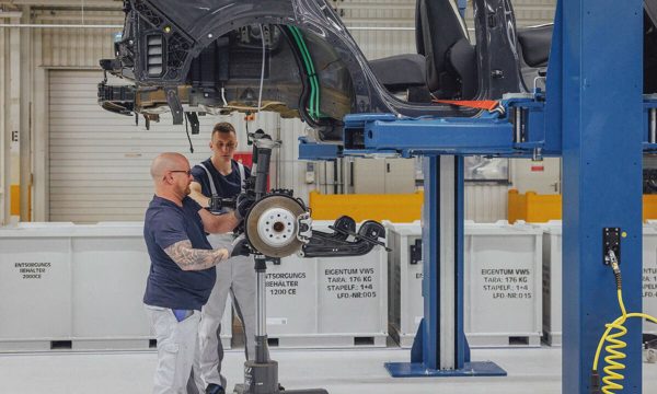 Volkswagen đầu tư tái chế ôtô để giữ việc làm