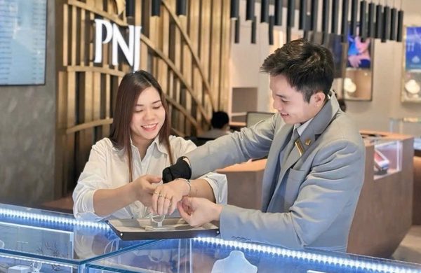 Vốn hóa PNJ giảm hơn 5.000 tỷ đồng chỉ vài ngày